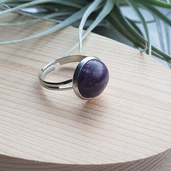 Amethyst ring|Cabochon women&#039;s ring|Adjustable size|Silver colored