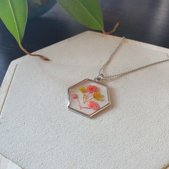 Fun necklace Cuties|Resin art flowers|Silver colored necklace