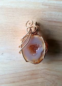 Geode Agate pendant|Rare gemstone jewellery|Gold colored brass