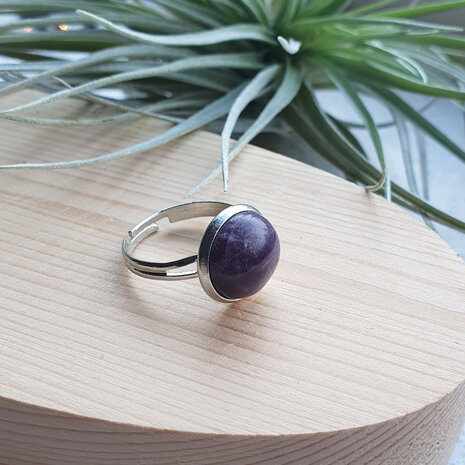 Amethist ring|Cabochon damesring|Verstelbaar|Zilverkleurig