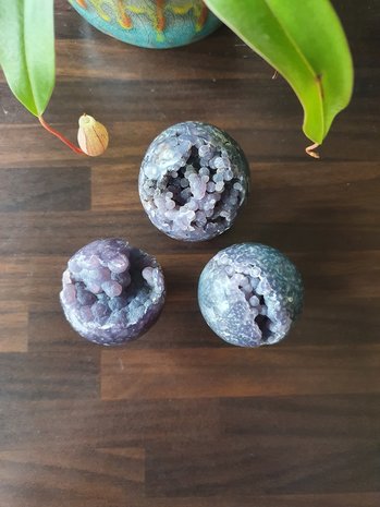 Druif Agaat Bol|Edelsteenbol|A-Kwaliteit|Grape Agate|Small 4-5 cm