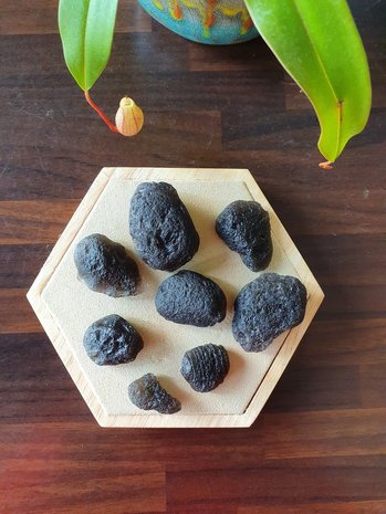 Agni Manitite|Pseudo Tektite|Pearl of Fire gemstone|Medium 3-5cm