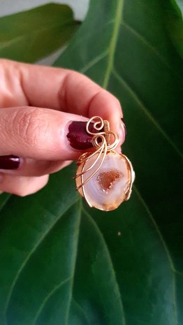 Geode Agate pendant|Rare gemstone jewellery|Gold colored brass