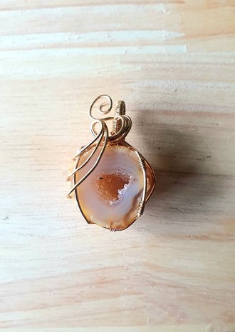 Geode Agate pendant|Rare gemstone jewellery|Gold colored brass