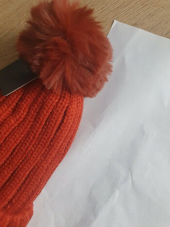 Warm women's beanie Furry|Rust brown red|Knitted hat|faux fur pompon