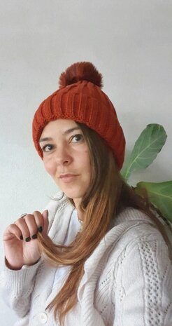 Warm women's beanie Furry|Rust brown red|Knitted hat|faux fur pompon