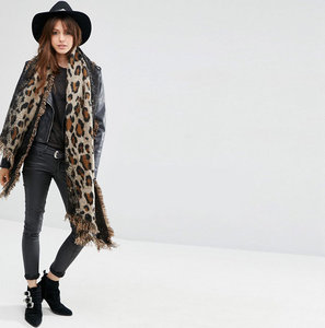 Warme dames sjaal Leopard Love|Lange dames shawl|Extra dikke kwaliteit|Luipaard Leopard|Bruin Zwart|Franjes